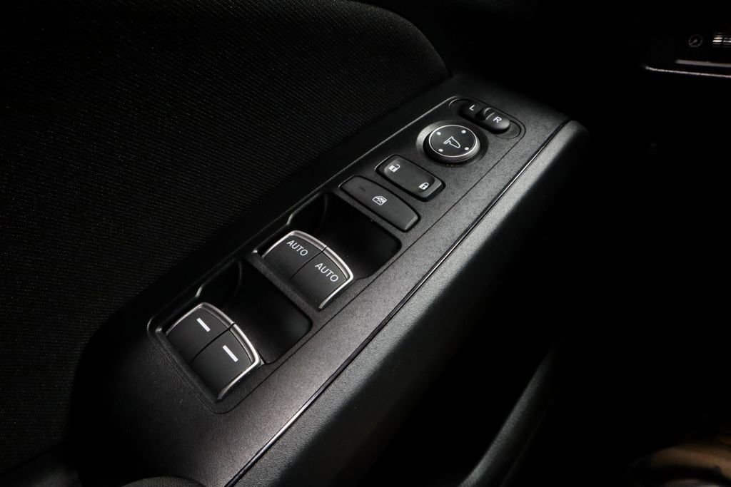 Used 2025 Honda Civic Sport image 23