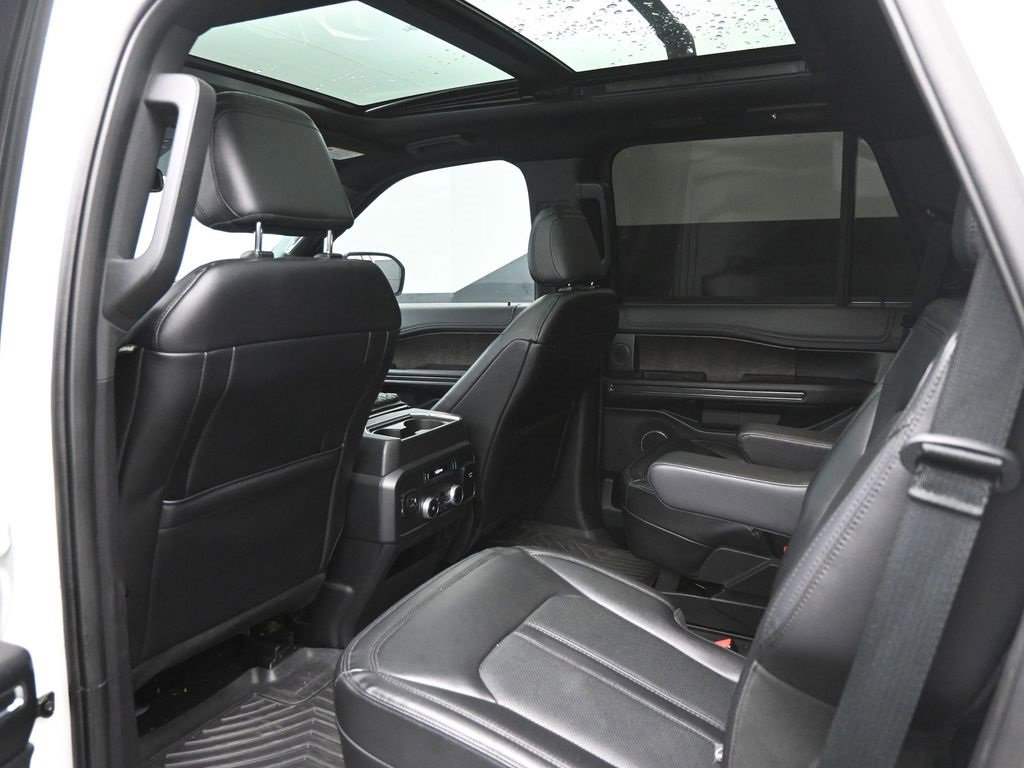 Certified 2021 Ford Expedition Limited image 2