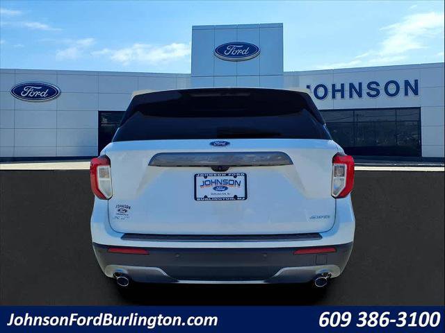 Certified 2022 Ford Explorer XLT w/ Equipment Group 202A image 6