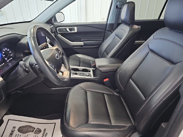 Certified 2020 Ford Explorer XLT w/ Equipment Group 202A AWD/4WD image 41