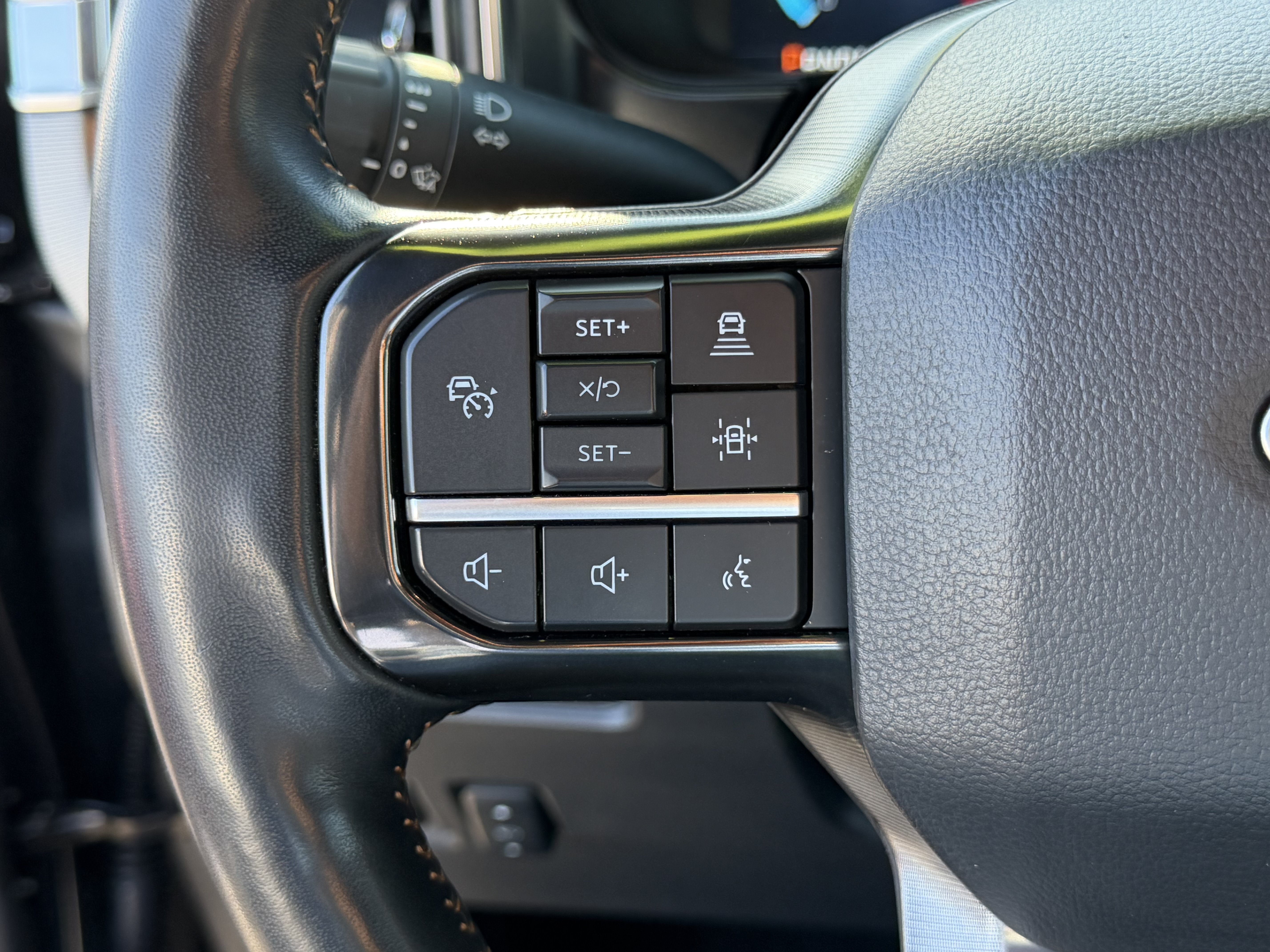 Certified 2024 Ford F250 Platinum AWD/4WD image 17