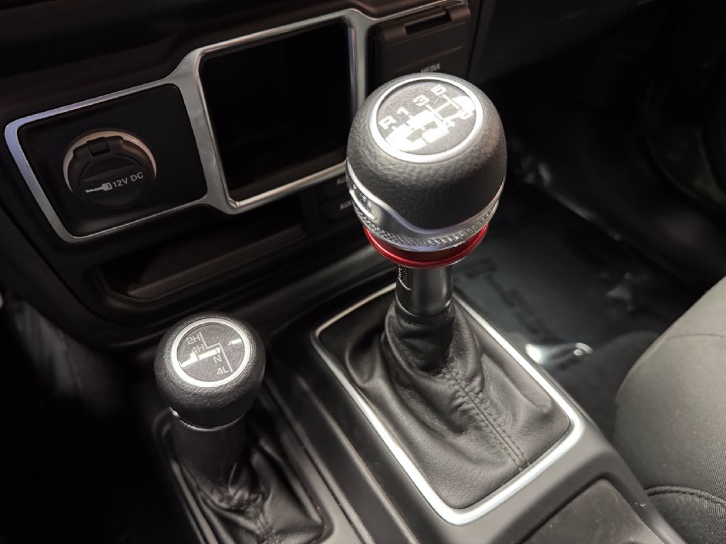 Used 2021 Jeep Wrangler Willys AWD/4WD image 18