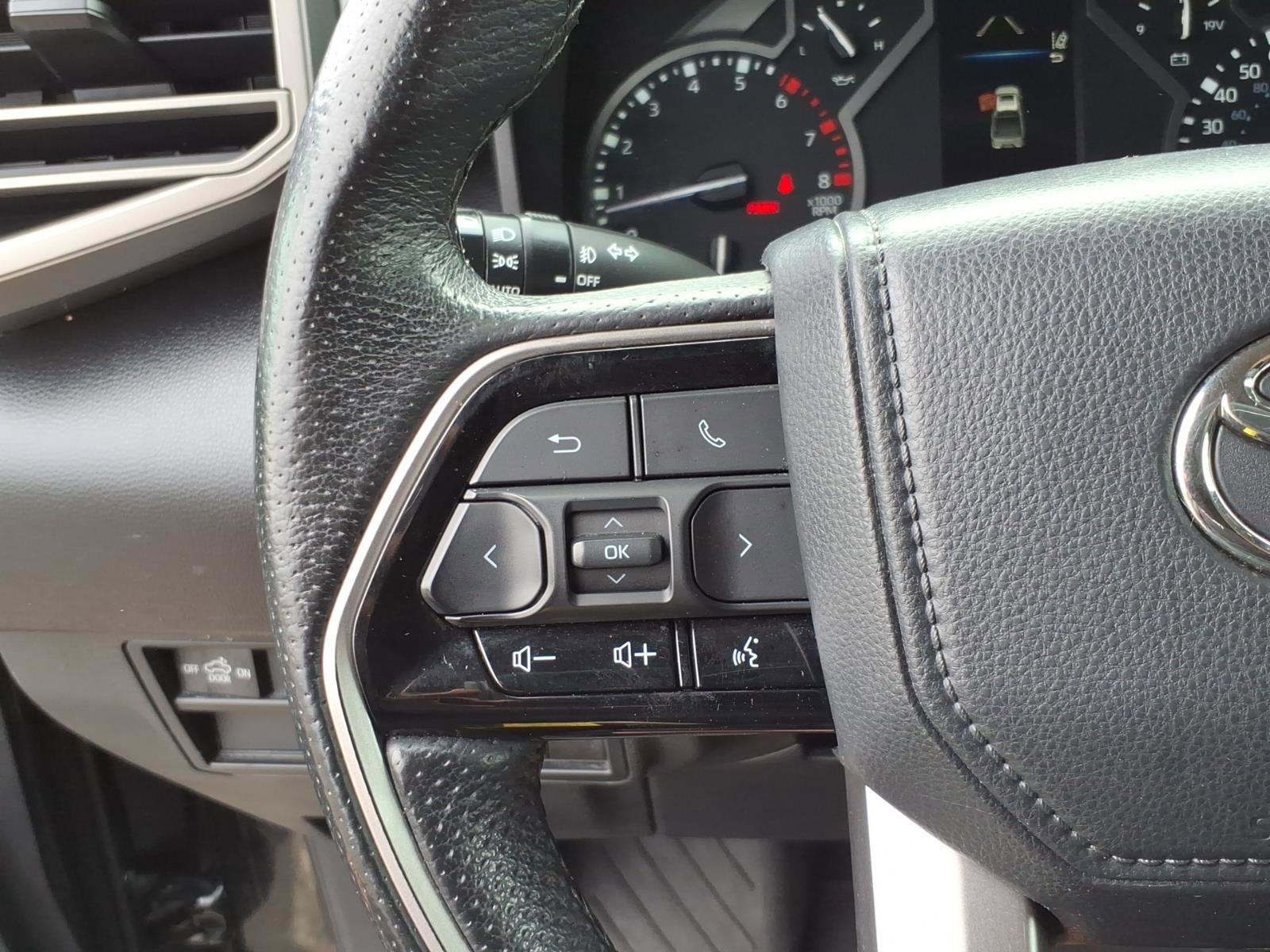 Used 2022 Toyota Tundra SR5 w/ SR5 Premium Package AWD/4WD image 18