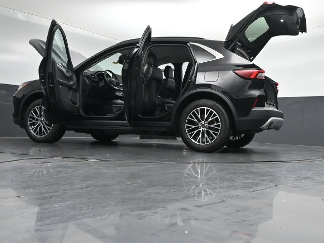 Certified 2026 Ford Escape SE w/ PHEV Premium Package FWD image 57
