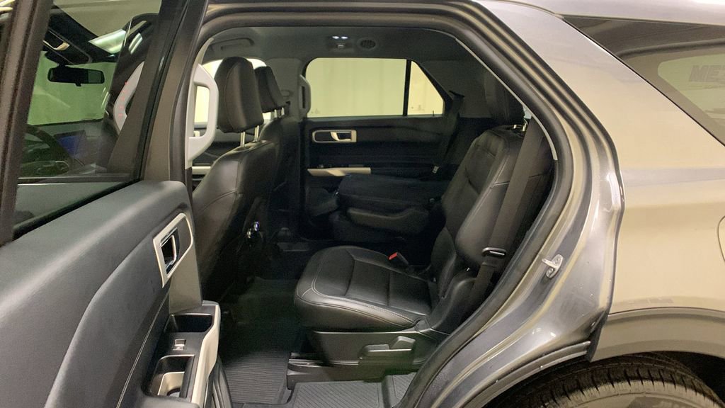 Certified 2022 Ford Explorer XLT w/ Equipment Group 202A image 26