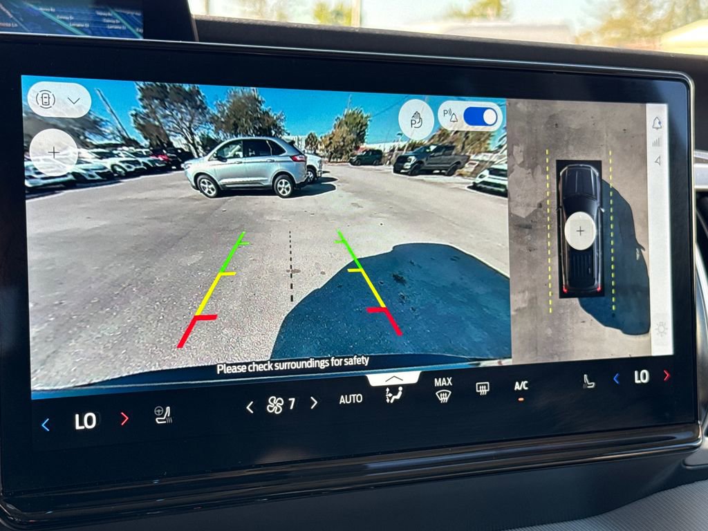 Certified 2025 Ford Expedition Active image 22