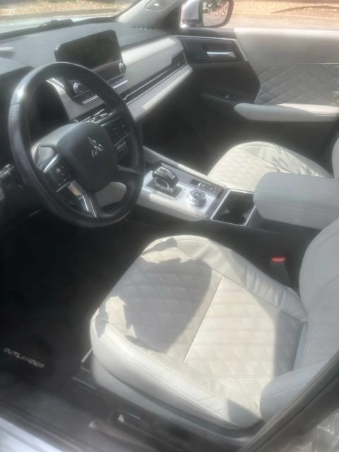 Used 2024 Mitsubishi Outlander SEL AWD/4WD image 11