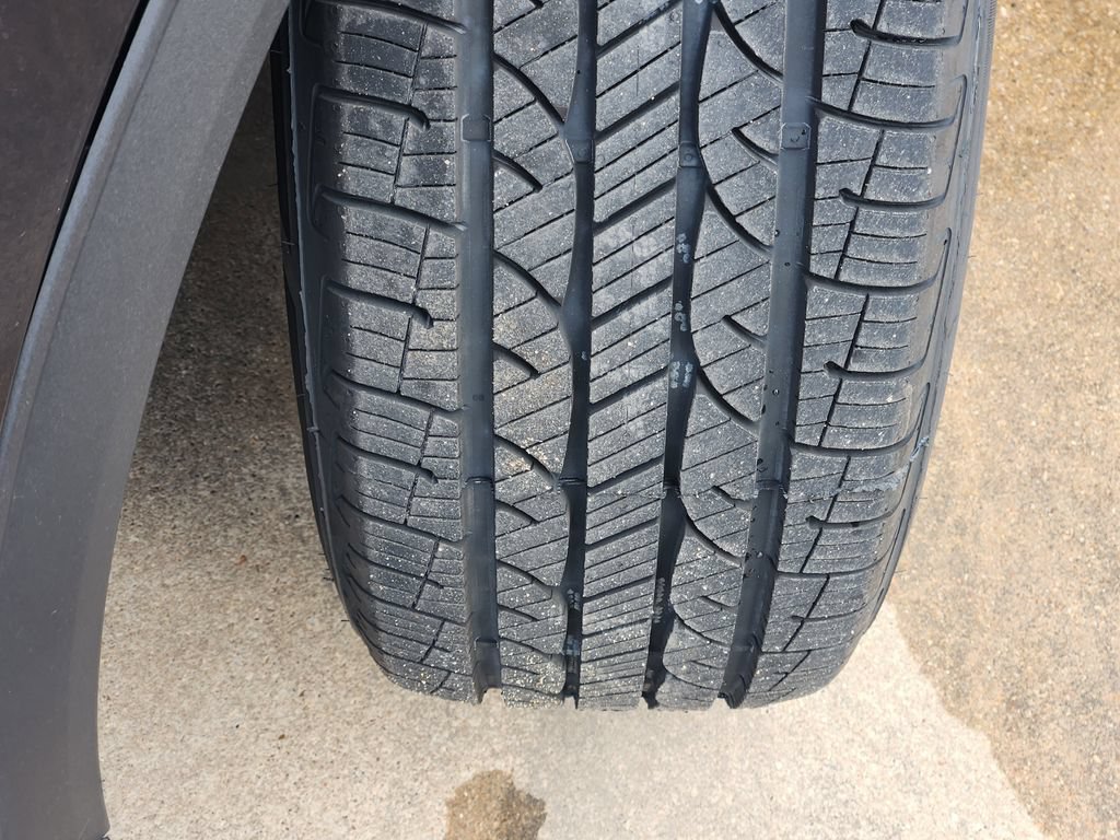 Certified 2025 Ford Escape ST-Line FWD image 11