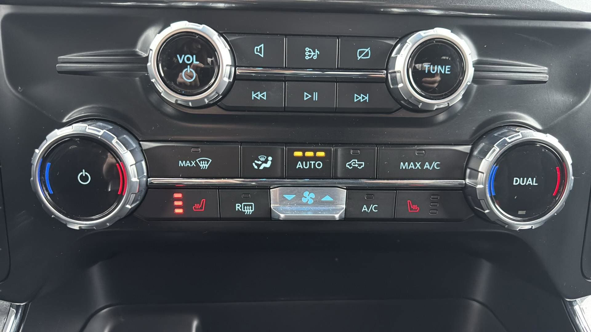 Certified 2023 Ford F150 XLT w/ Equipment Group 302A High AWD/4WD image 27