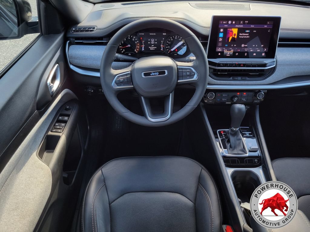 Used 2023 Jeep Compass Latitude AWD/4WD image 19