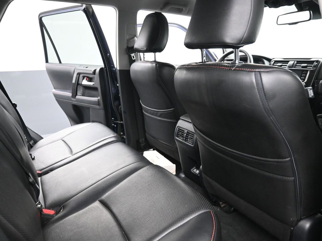 Used 2022 Toyota 4Runner TRD Off-Road image 10