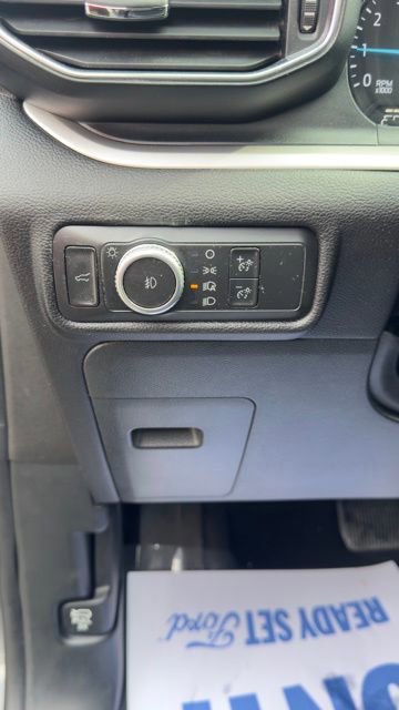 Certified 2022 Ford Explorer XLT w/ Equipment Group 202A image 11