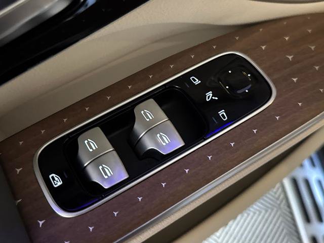 Used 2023 Mercedes-Benz EQS 450+ SUV image 13