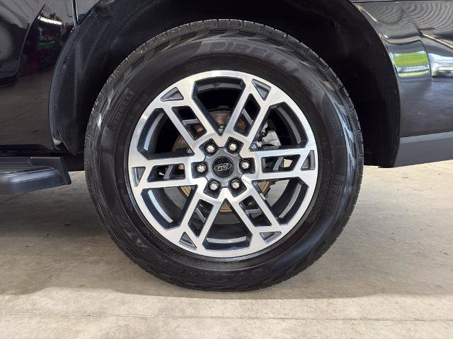 Certified 2025 Ford Expedition Max Active AWD/4WD image 8