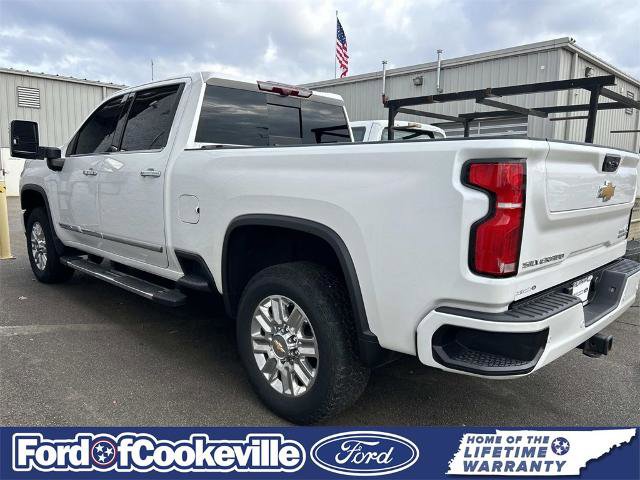 Used 2024 Chevrolet Silverado 2500 High Country w/ High Country Premium Package image 3