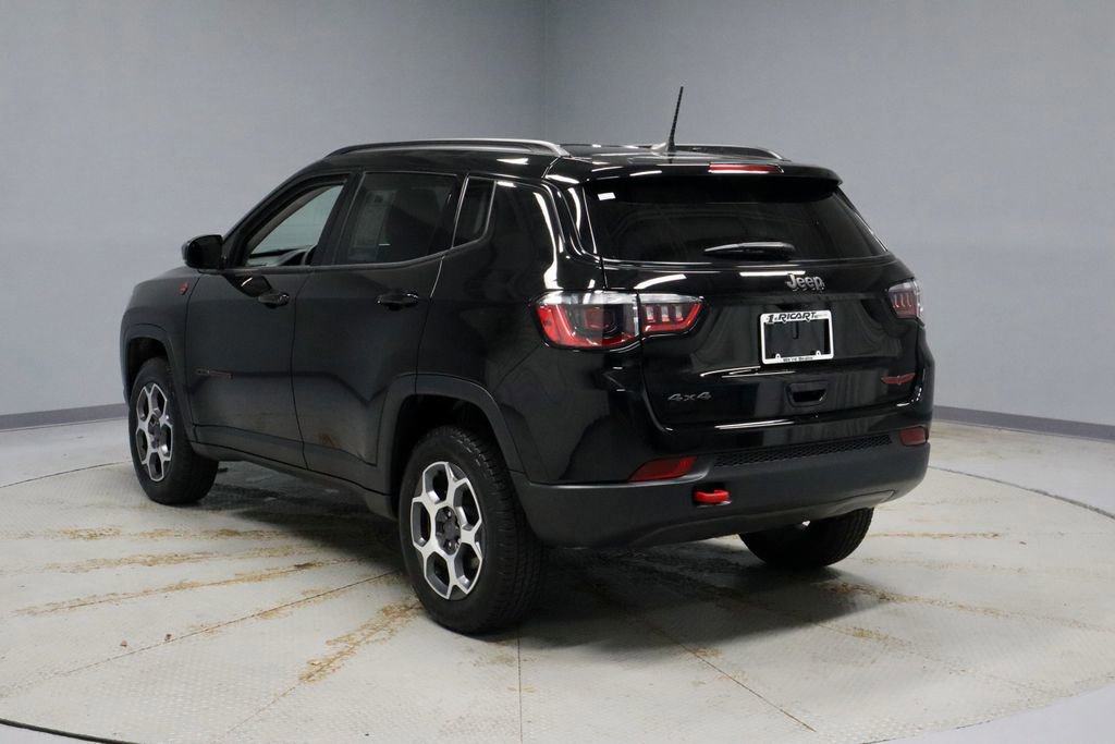 Used 2022 Jeep Compass Trailhawk image 3