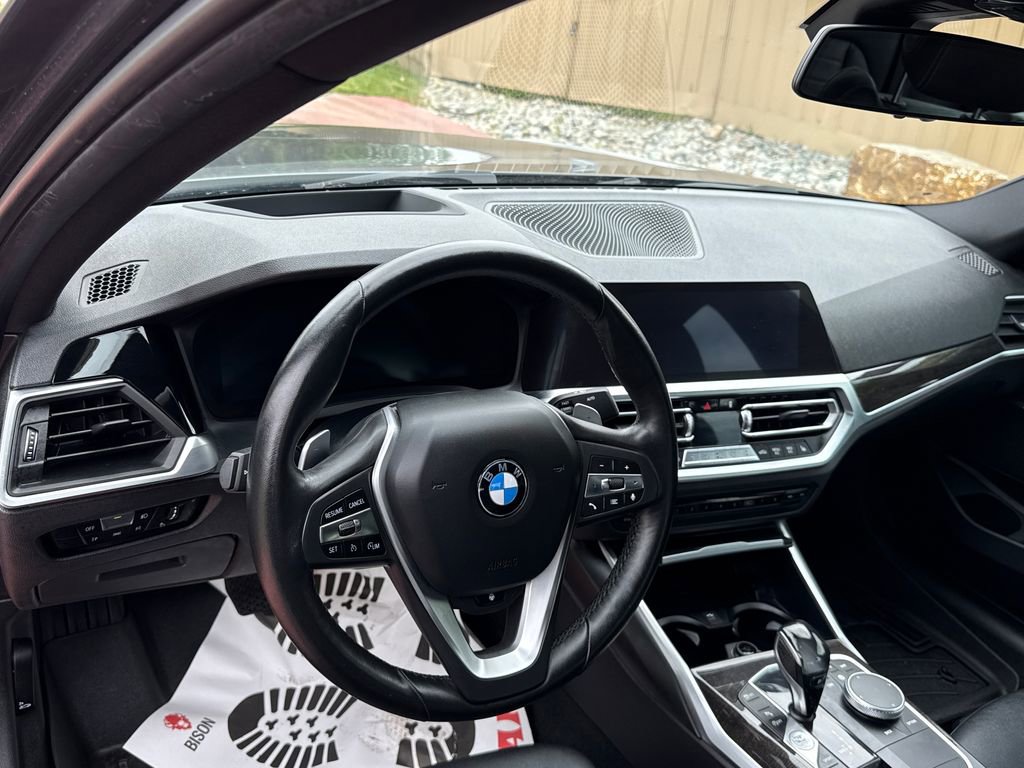 Used 2019 BMW 330i xDrive Sedan w/ Premium Package AWD/4WD image 12