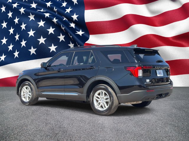 Certified 2025 Ford Explorer Active AWD/4WD image 9