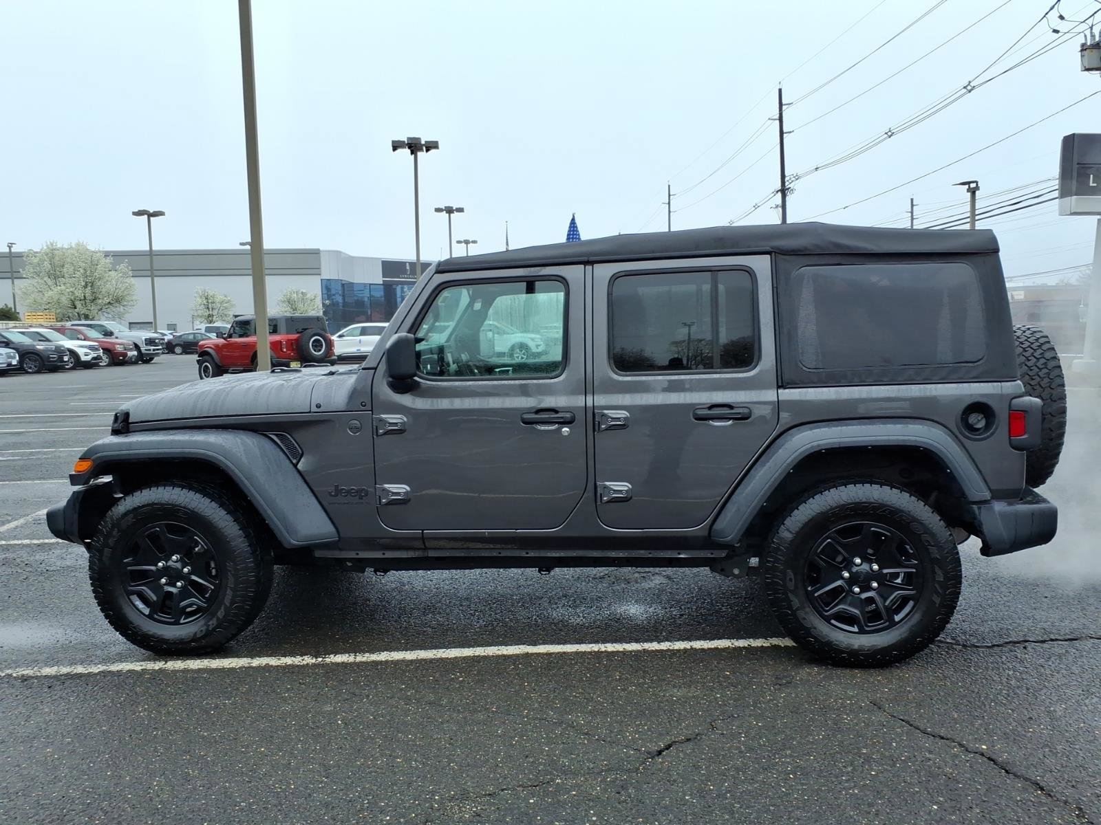 Used 2023 Jeep Wrangler Unlimited Sport AWD/4WD image 4