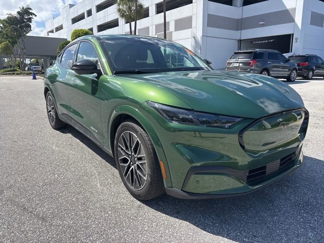 Certified 2025 Ford Mustang Mach-E Premium image 5