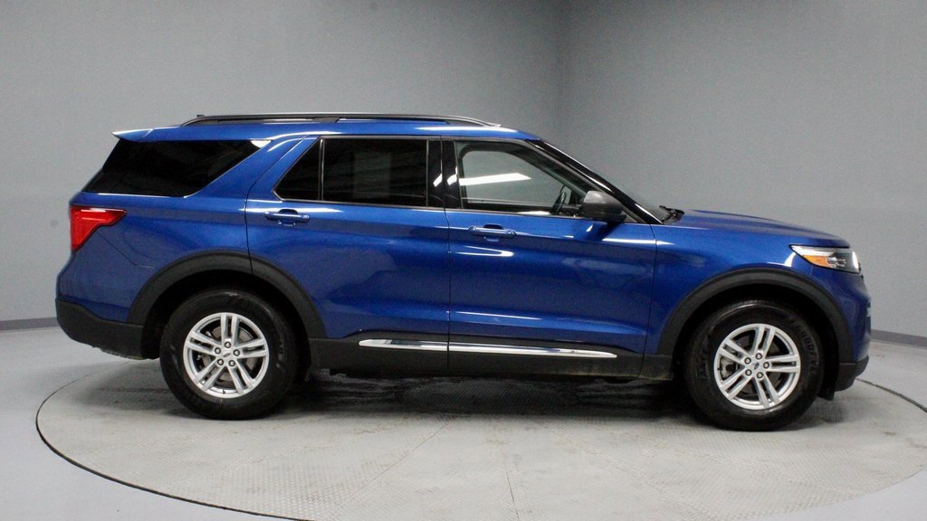 Certified 2022 Ford Explorer XLT w/ Equipment Group 202A image 6
