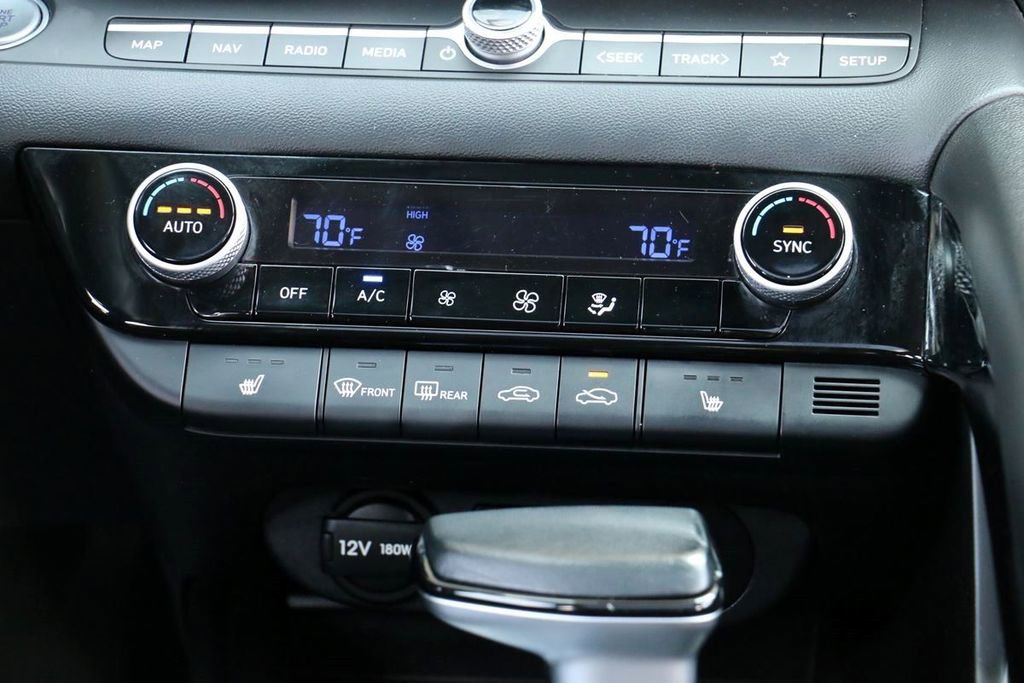 Used 2024 Hyundai Elantra Limited FWD image 25