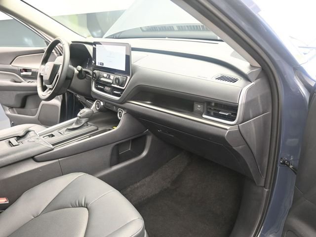 Used 2025 Toyota Grand Highlander AWD image 24