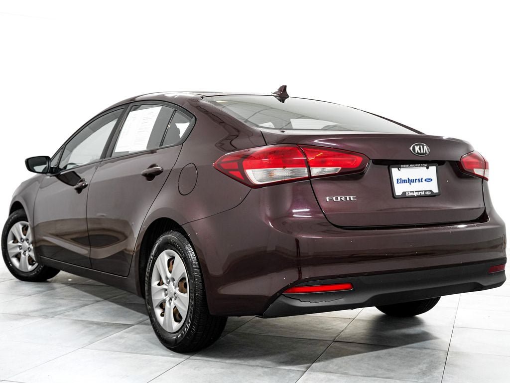 Used 2017 Kia Forte LX FWD image 5