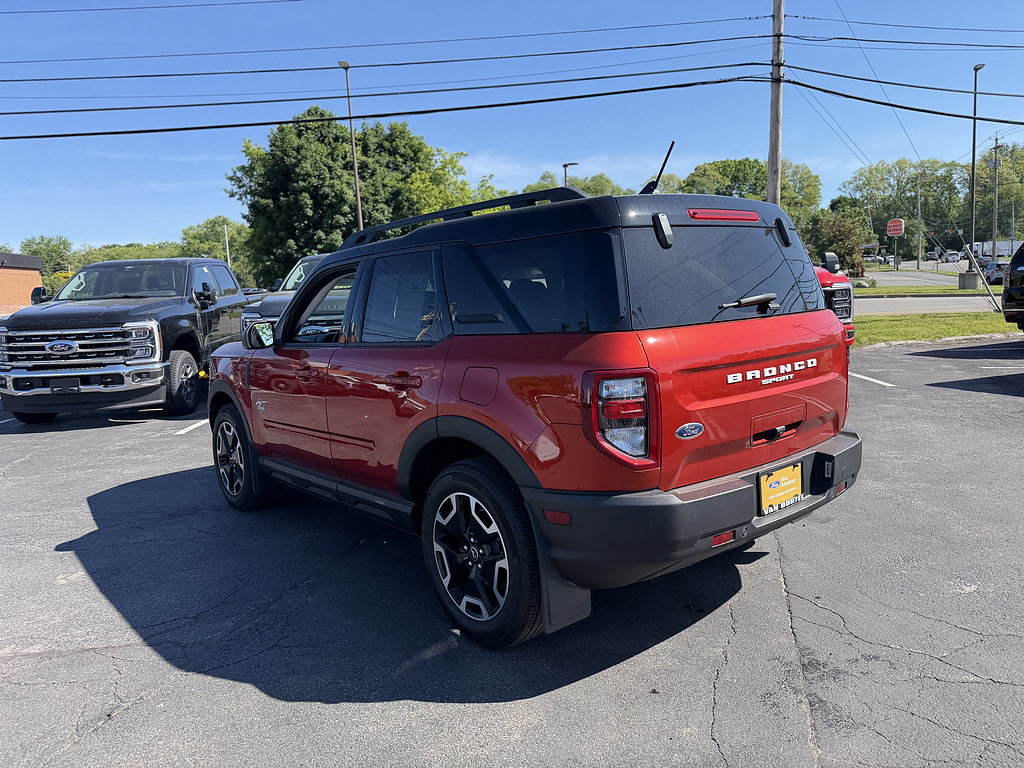 Certified 2023 Ford Bronco Sport Outer Banks AWD/4WD image 4