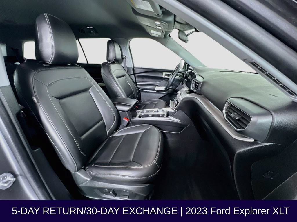 Certified 2023 Ford Explorer XLT w/ Equipment Group 202A AWD/4WD image 33