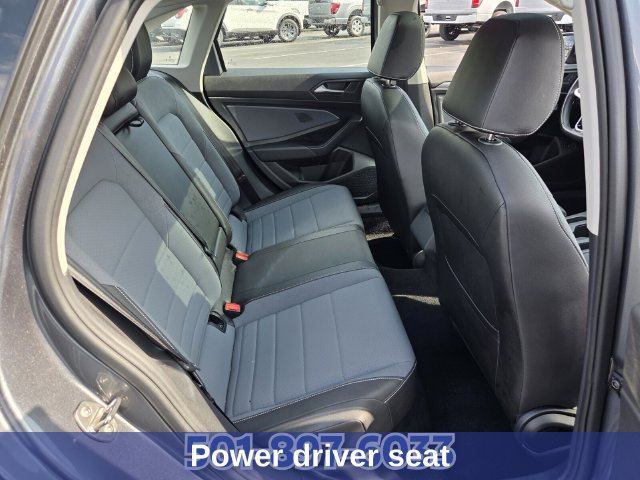 Used 2025 Volkswagen Jetta SE FWD image 16
