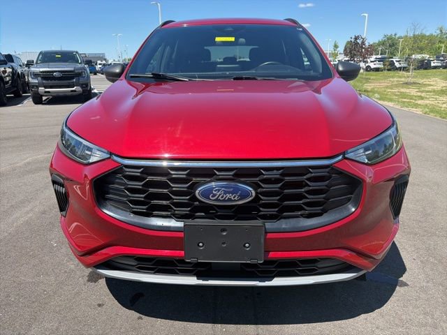 Certified 2024 Ford Escape ST-Line AWD/4WD image 3