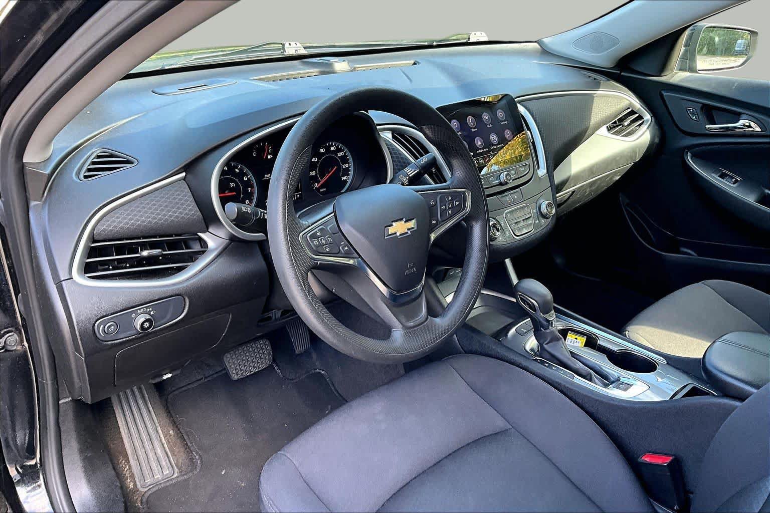 Used 2024 Chevrolet Malibu LT FWD image 18