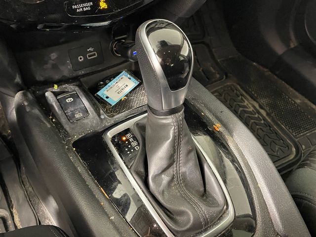Used 2020 Nissan Rogue SV w/ Premium Package AWD/4WD image 9