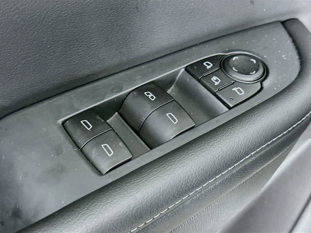 Used 2025 Buick Enclave Preferred FWD image 29