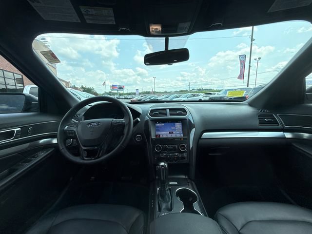 Certified 2019 Ford Explorer XLT w/ Equipment Group 202A AWD/4WD image 22