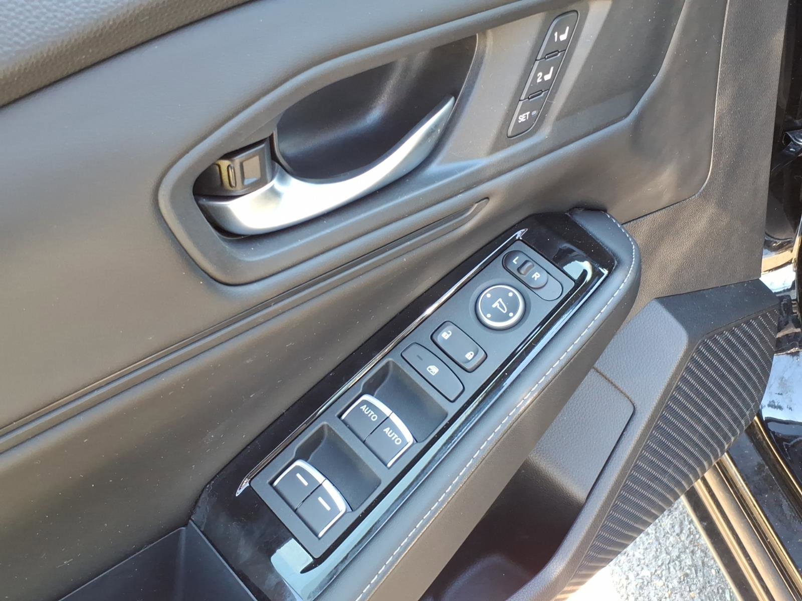 Used 2023 Honda Accord Touring image 14