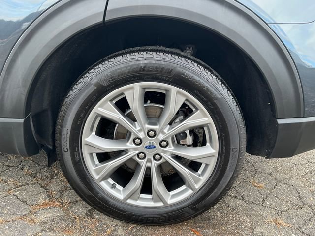 Certified 2023 Ford Explorer Limited w/ Limited Technology Package image 3