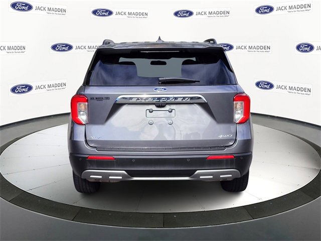 Certified 2022 Ford Explorer XLT w/ Equipment Group 202A image 3