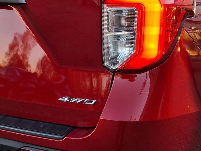 Certified 2023 Ford Explorer XLT w/ Equipment Group 202A image 28