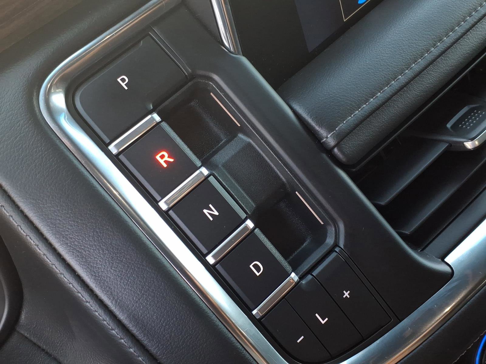 Used 2023 Chevrolet Tahoe Z71 w/ Luxury Package image 26