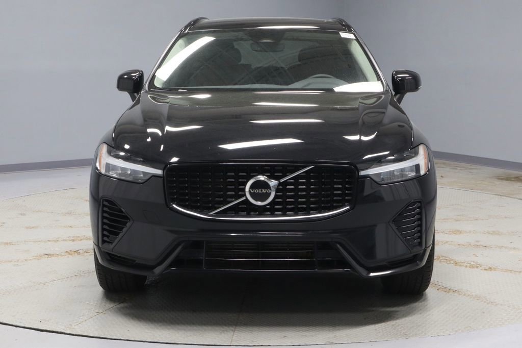 Used 2024 Volvo XC60 T8 Core AWD/4WD image 8
