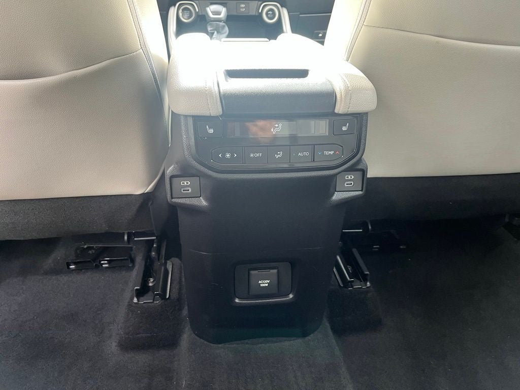 Used 2025 Toyota Grand Highlander FWD image 15
