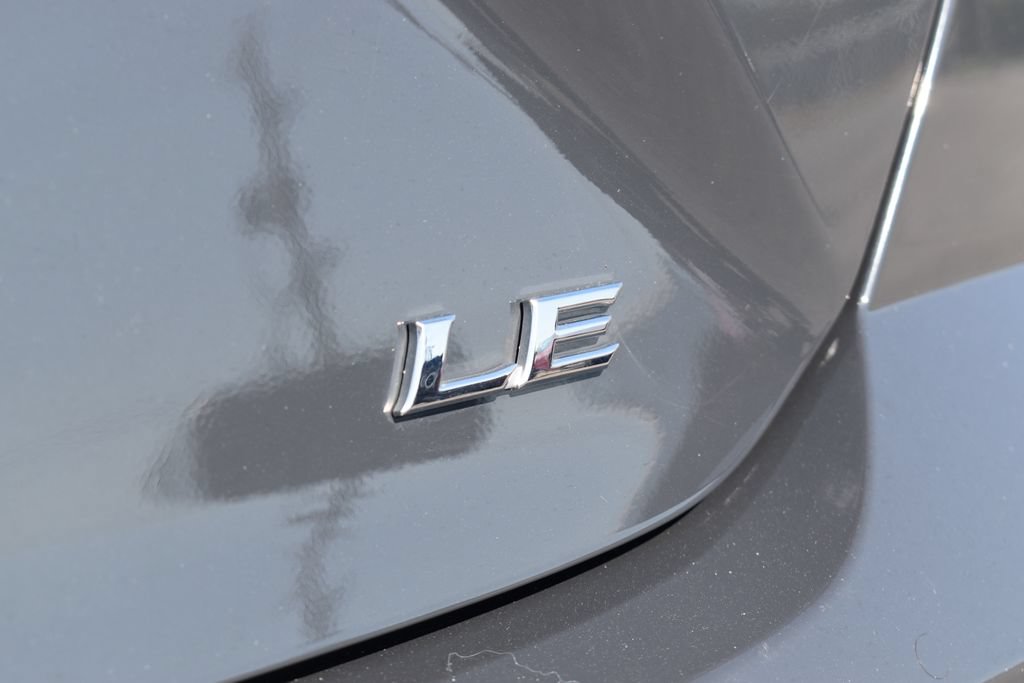 Used 2025 Toyota Camry LE FWD image 11