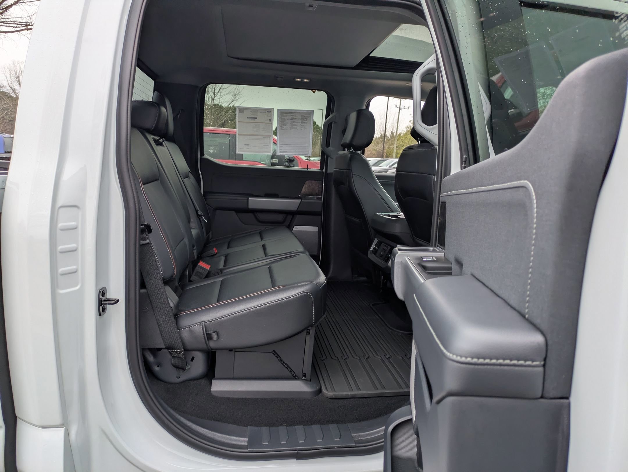 Certified 2024 Ford F250 Lariat w/ Lariat Ultimate Package image 41