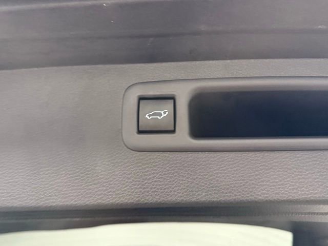 Used 2023 Toyota Highlander XLE image 40