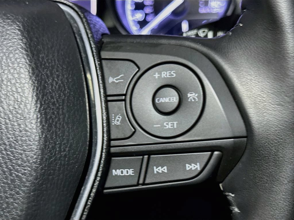 Used 2019 Toyota Camry SE w/ Convenience Package FWD image 37