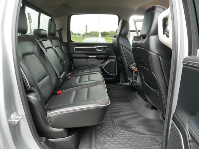 Used 2022 RAM 1500 Laramie AWD/4WD image 18