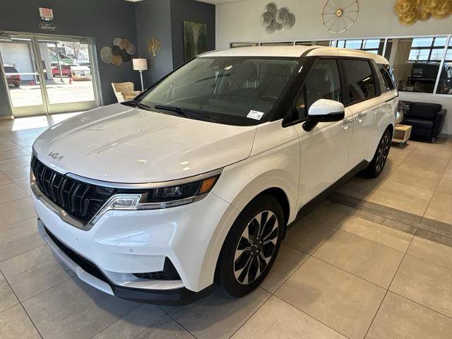 Used 2024 Kia Carnival EX image 7