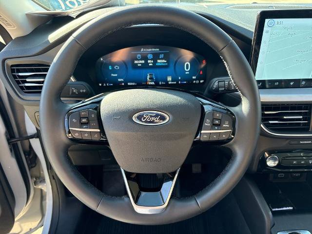 Certified 2025 Ford Escape SE w/ PHEV Premium Package image 17